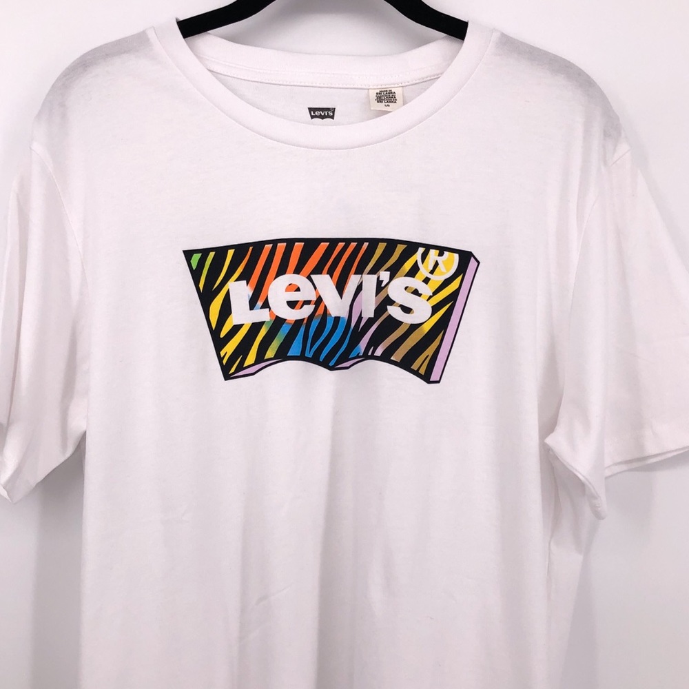 LEVI’S Men’s Pride Leopard Graphic T-Shirt - Picture 2 of 5